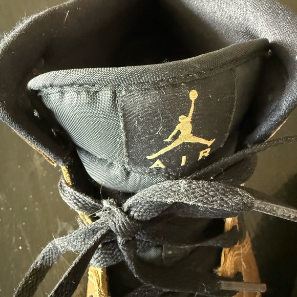 Nike AIR JORDAN RETRO 1 HIGH OG CASUAL SHOES ⭐️⭐️⭐️⭐️⭐️ - Picture 6 of 9
